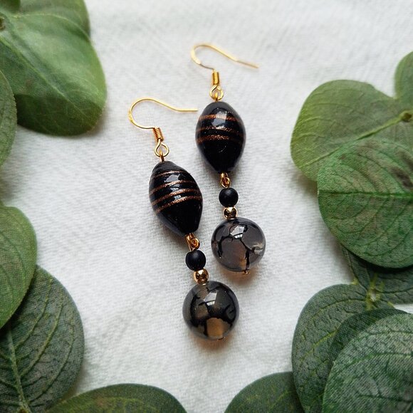 Spiderweb Agate Gold Earrings, Whimsigoth Crystal Earrings, Vintage Inspired - Picture 1 of 8